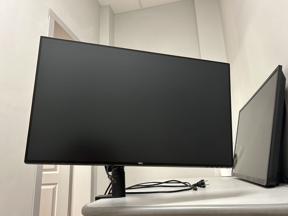 Dell UltraSharp 27 U2717DA 27" 16:9 InfinityEdge IPS Monitor