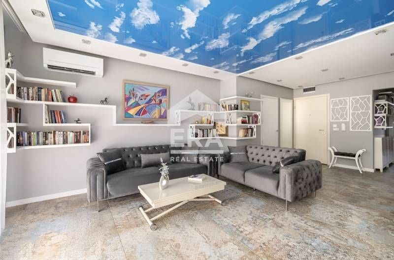 Модерен просторен апартамент с дворна тераса и паркомясто в кв. Симеон