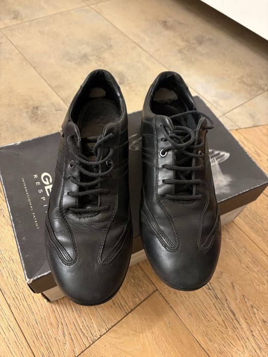 Мъжки есенно-зимни обувки Geox черни кожени 41 размер