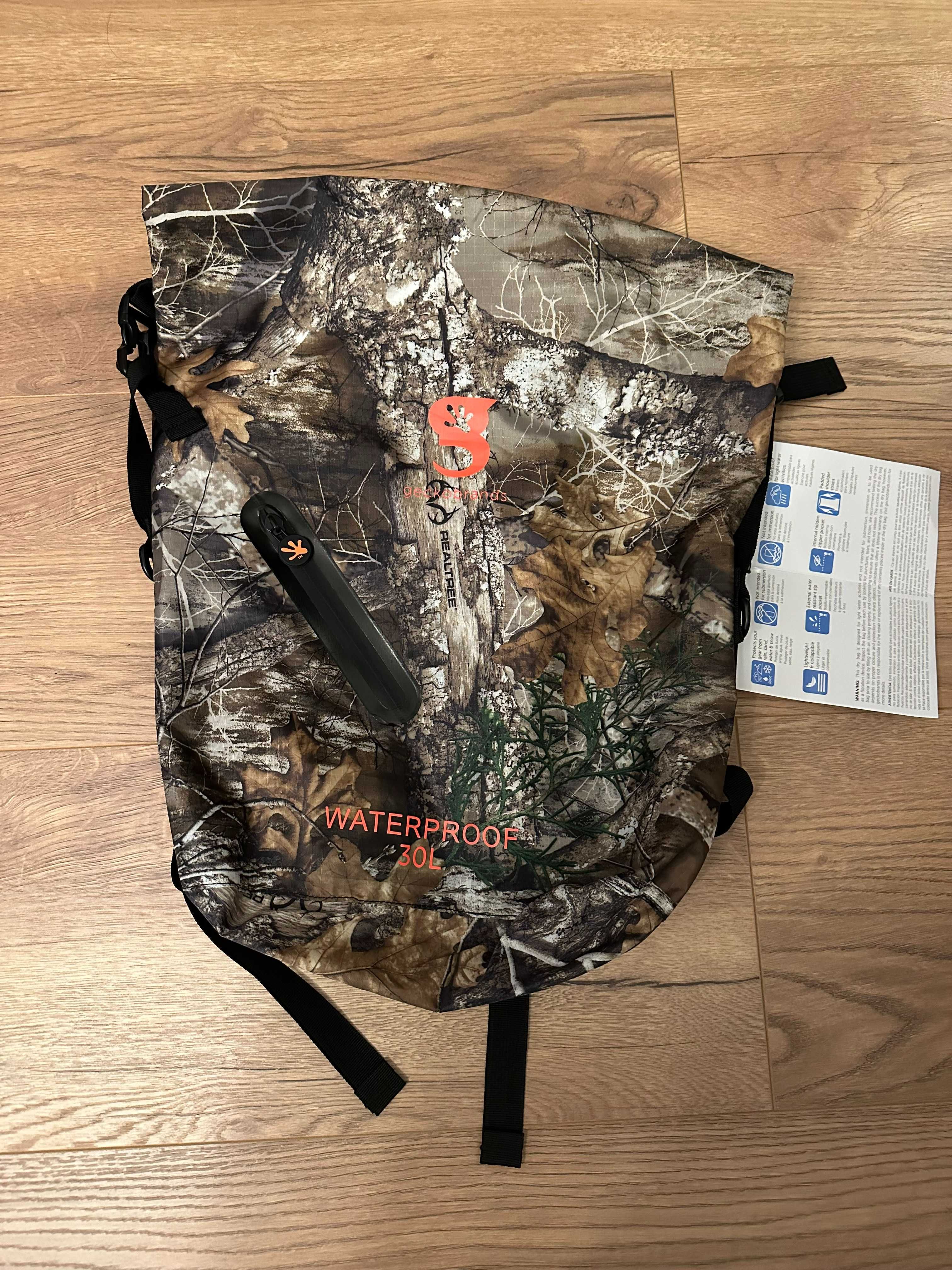 Rucsac waterproof culoare CAMO marca Geckobrands -nou