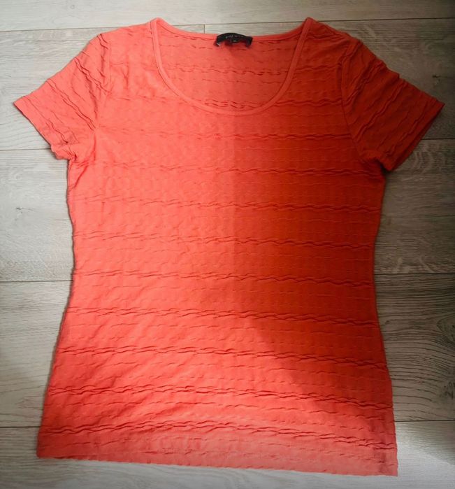 Футболка женская