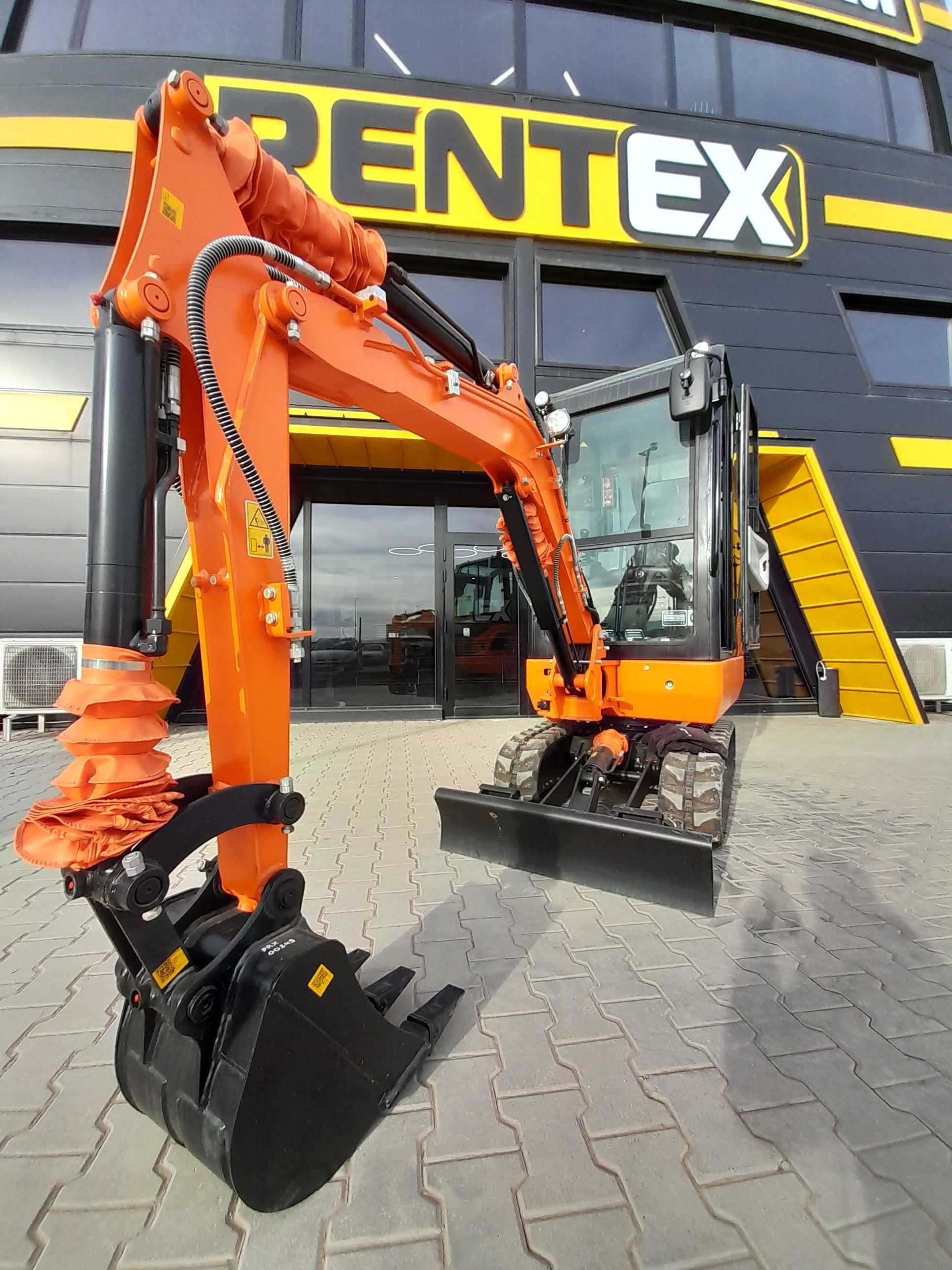 Мини багер Cimex Minixx M20 2000кг ПОД НАЕМ от Рентекс