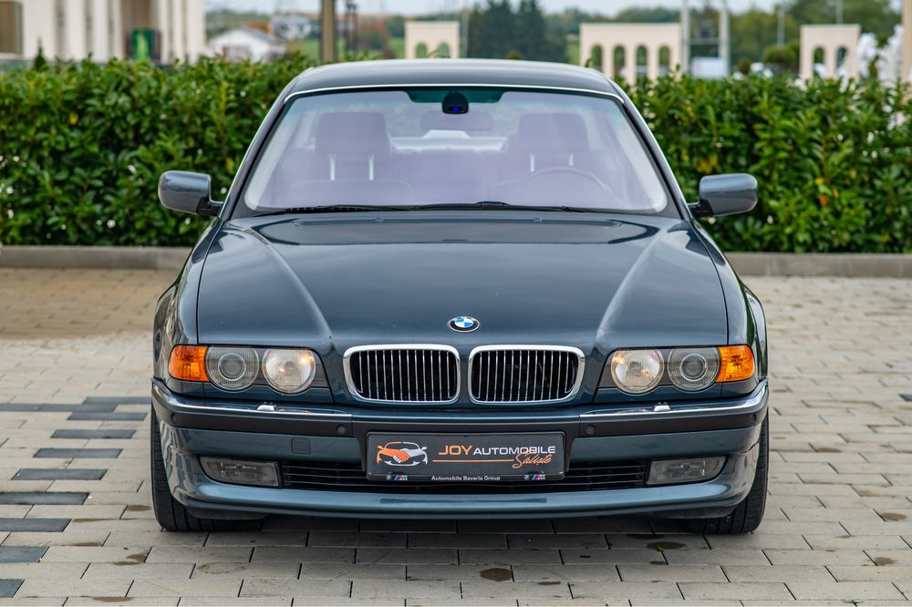 Bmw E38 728i 2001
