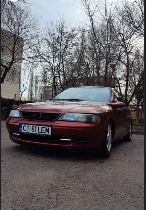 Vând urgent Opel Vectra Berlina