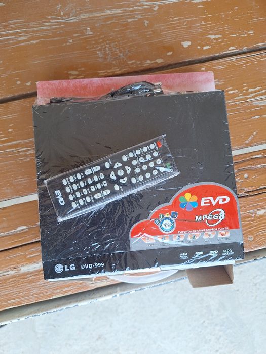 Mini led projector va DVD