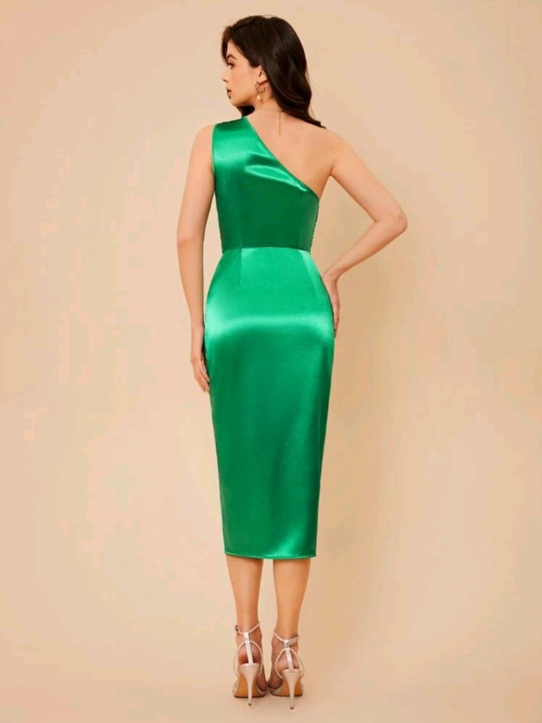 Официална зелена сатенирана рокля
