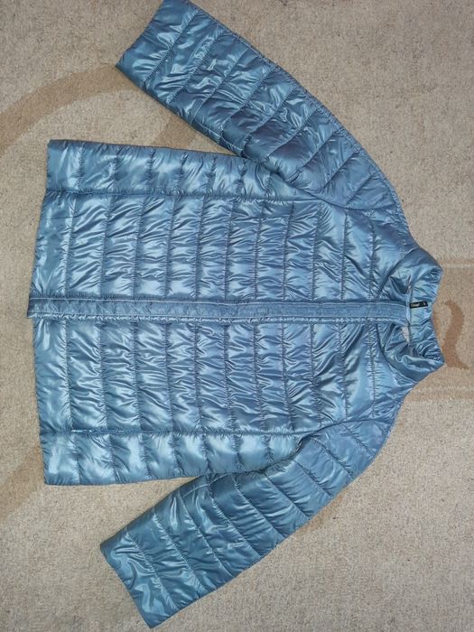 Женская куртка на р 44 и 46-48