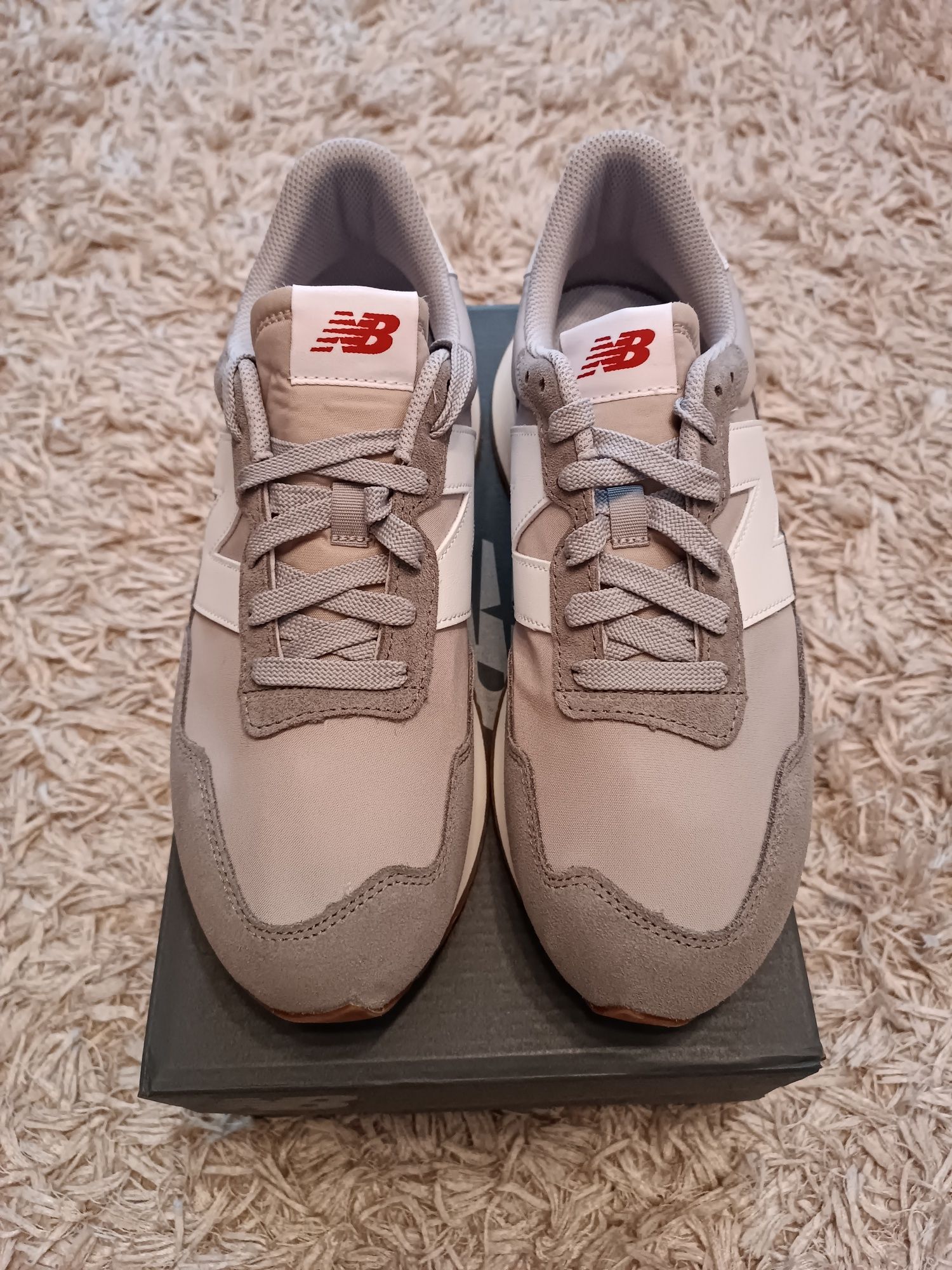 Adidași New Balance