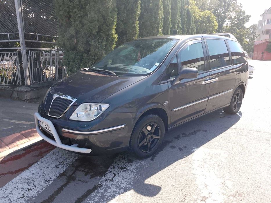 Lancia phedra продава