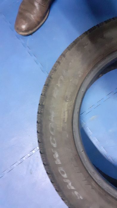 De vânzare cauciucuri