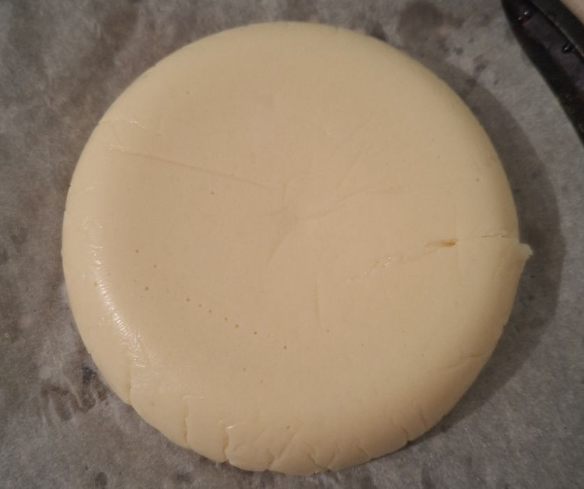 Домашний сыр  с разными вкусами