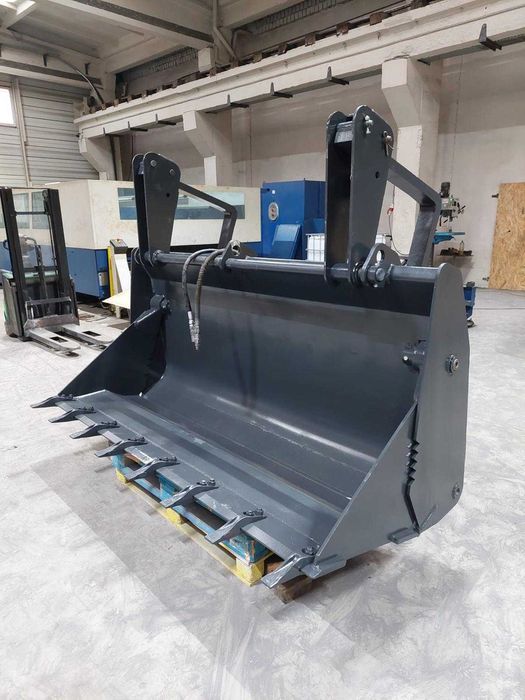 Cupa multifunctionala buldoexcavator