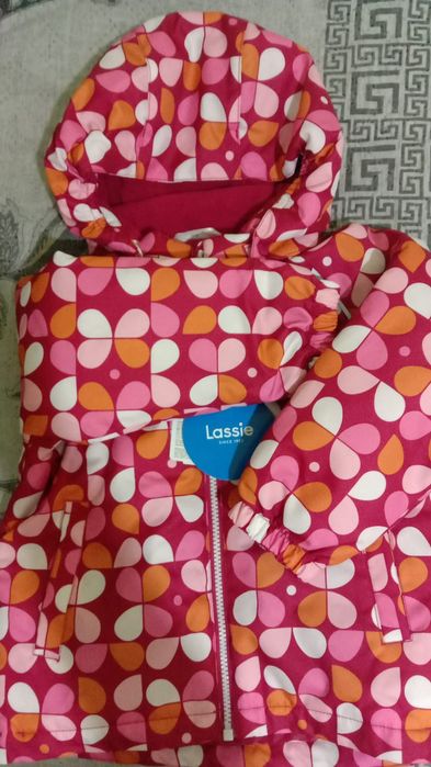 Продам осению весению куртку и болоновые штаны.