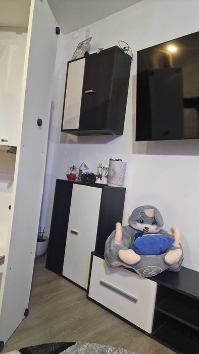 Vand mobila pentru living sau camera stare buna pret 350