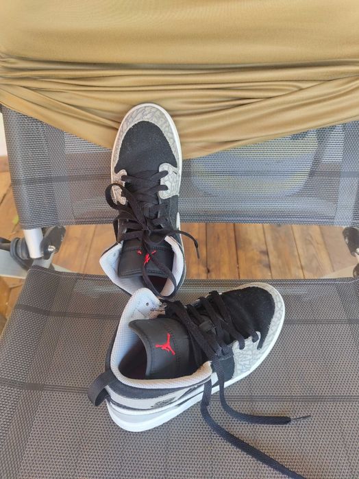 Air Jordan 1 Mid SE Elephant Print – детски, номер 33.5, лимитирани