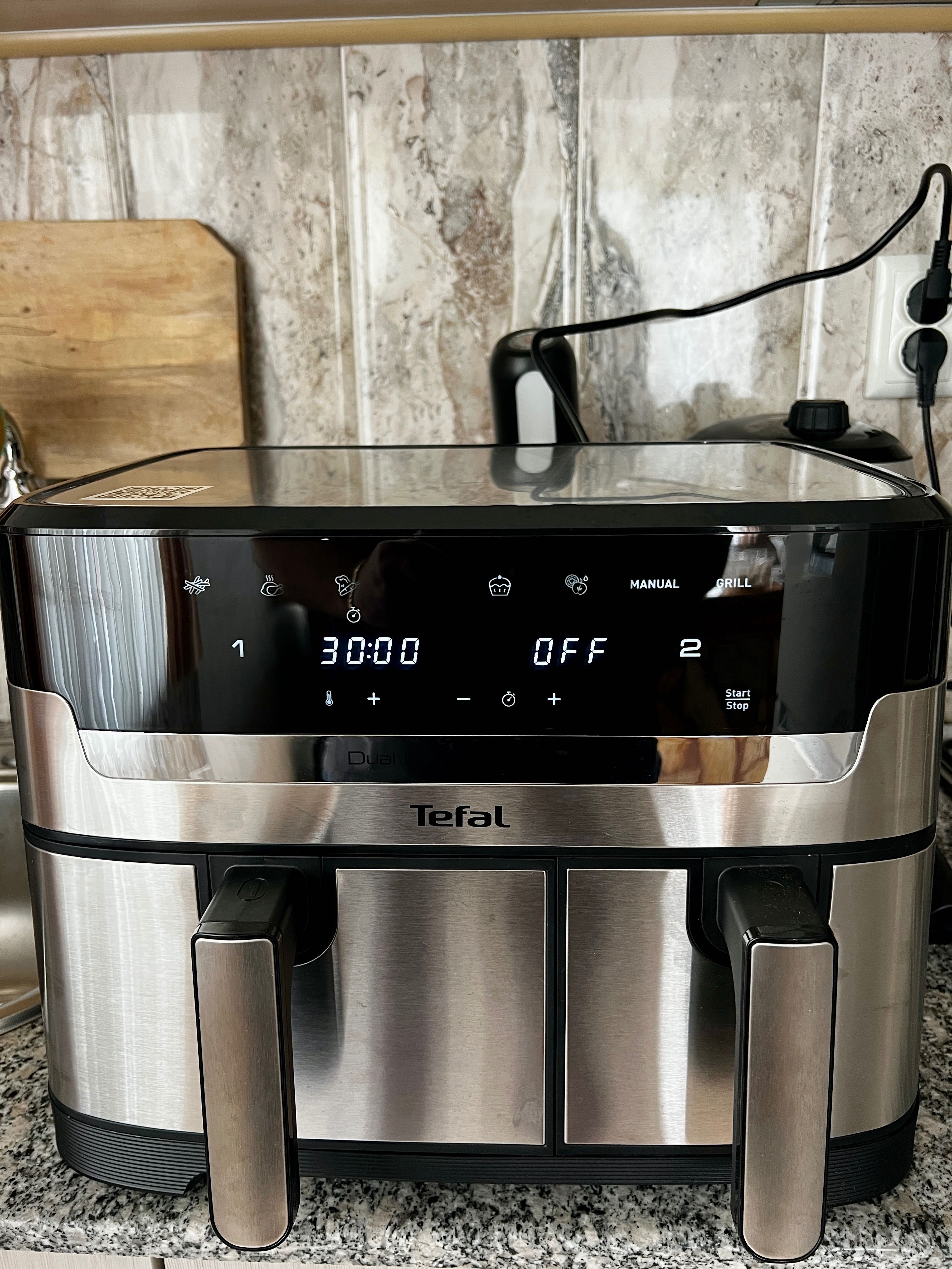 Air Fryer - Tefal Dual Easy Fry and Grill 2700W