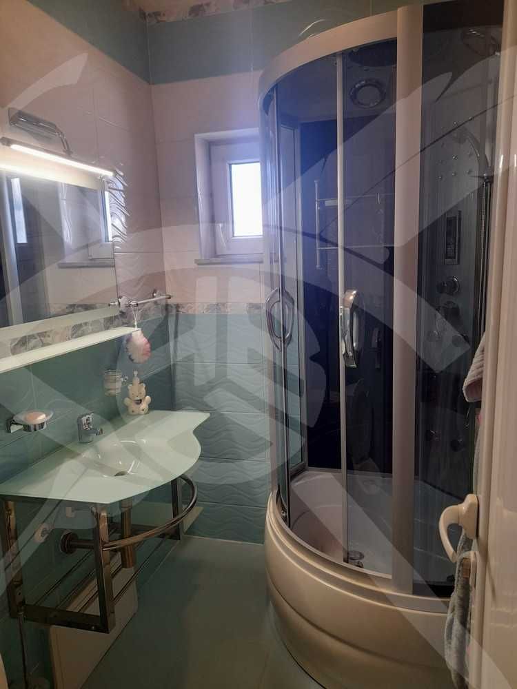 Къща с двор в  с. Лозен № 38045