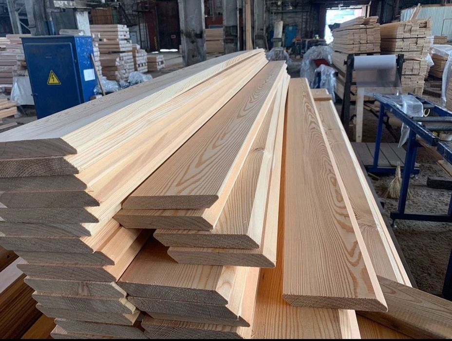 Планкен для фасада из Сибирского лиственицы.