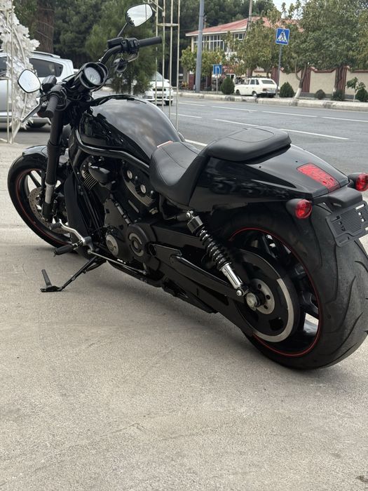 Moto harley DEVIDSON V ROD 1250