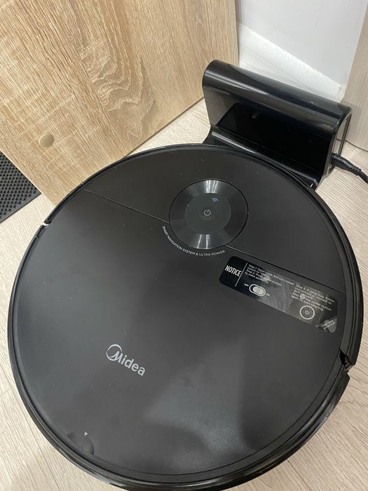 Aspirator  Robot Midea 2 in 1