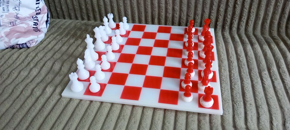 Продам очень крутые - Шахматы !!!