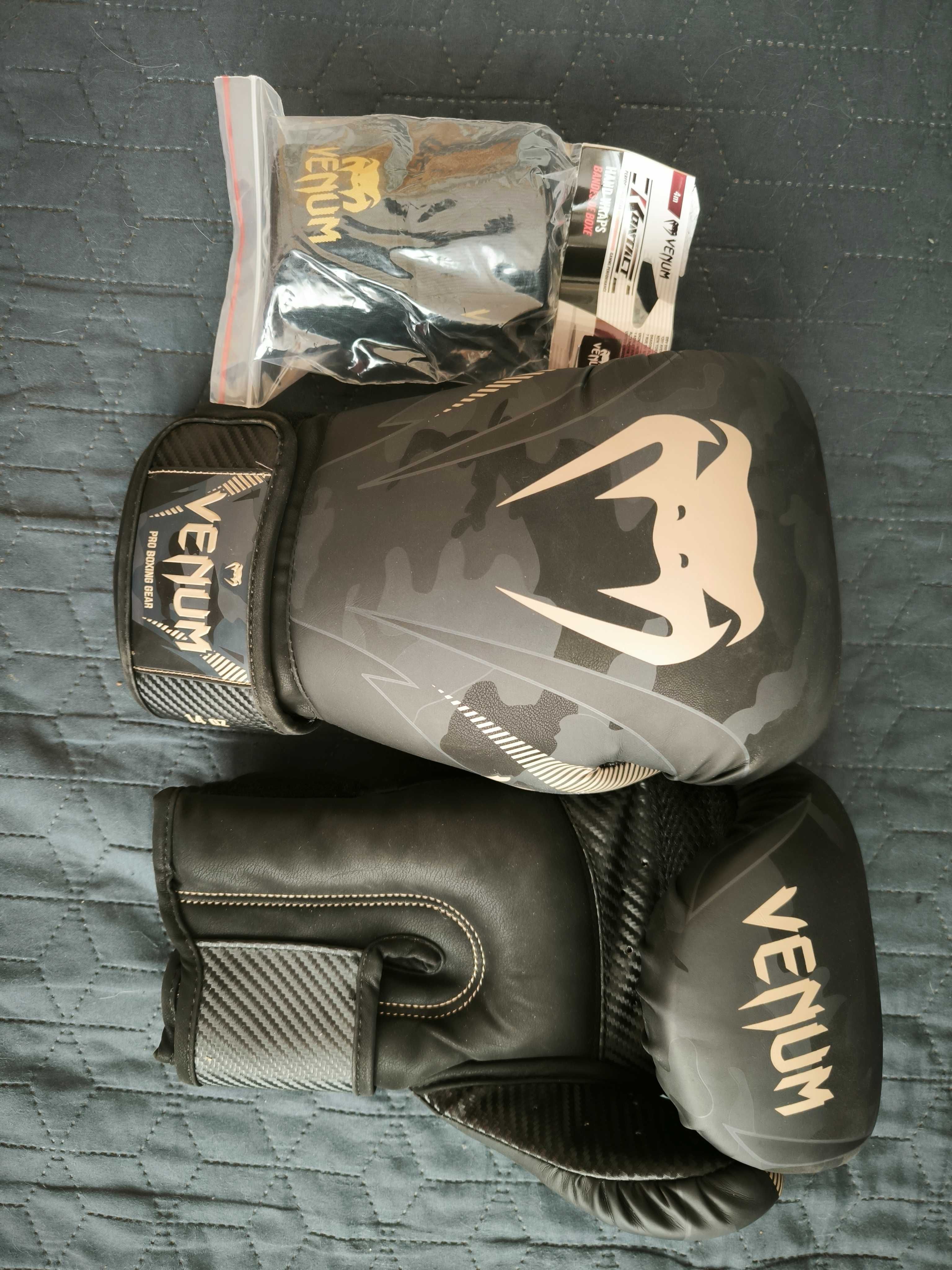 Боксови ръкавици Venum Impact 14 oz