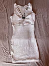 Бяла рокля Guess, нова