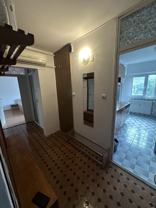 Inchiriez ap 3 camere