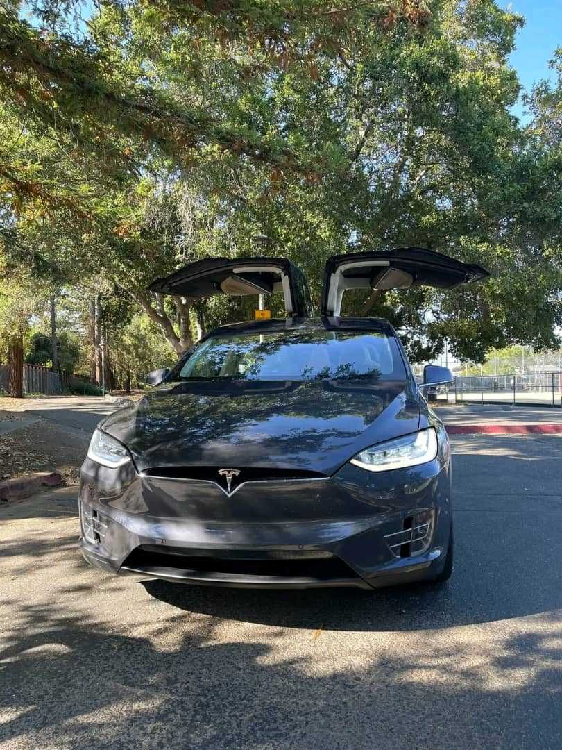 Tesla Model X в идеале