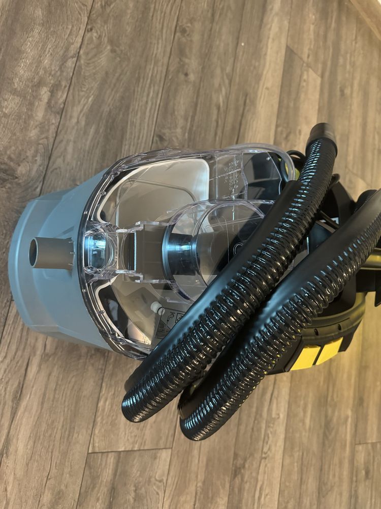 НОВЫЙ Karcher PUZZI 8/1