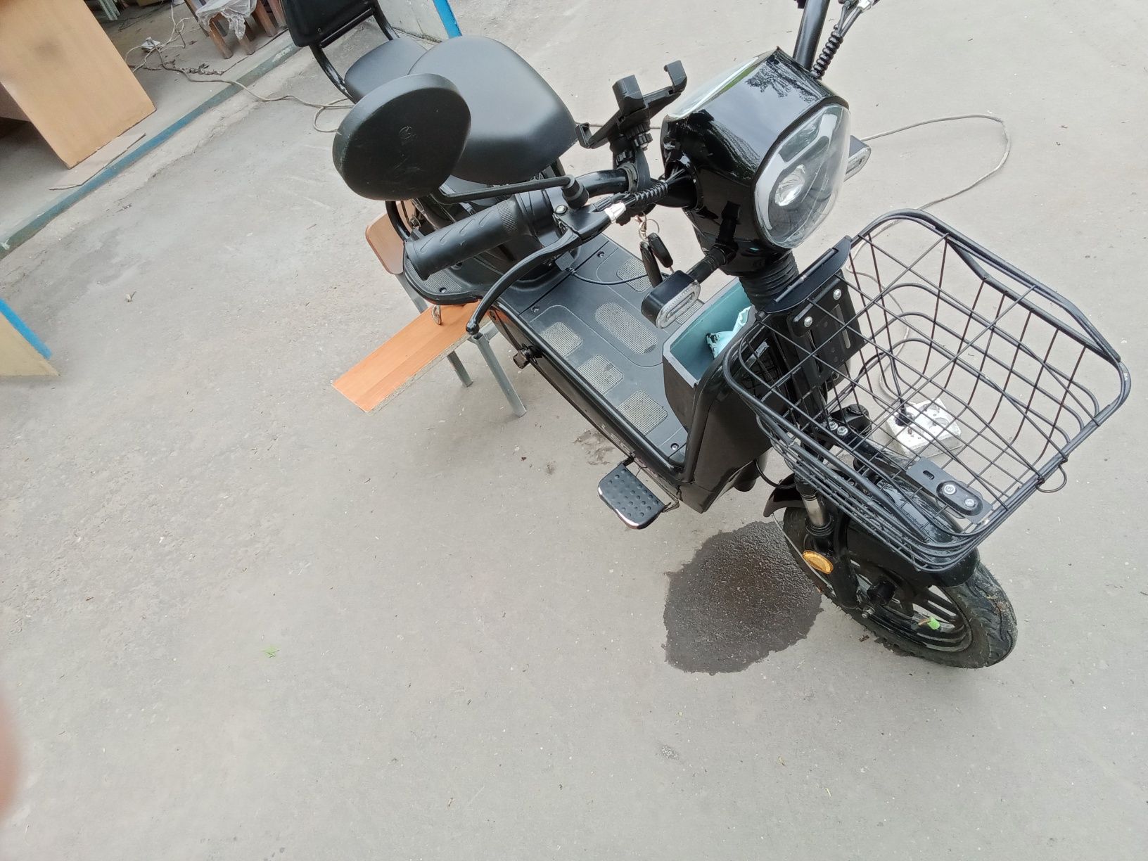 Продам скутер электрический