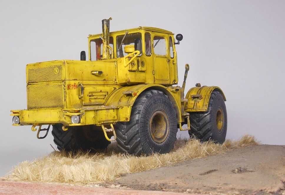 Сборная модель -трактор К-701 "КИРОВЕЦ" 1/43 AVD Models