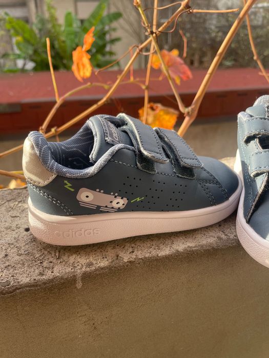 Adidas маратонки р23