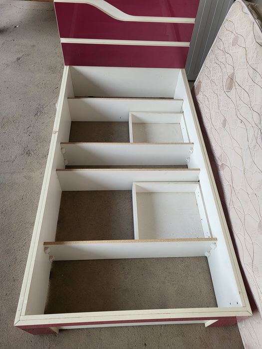 Detskiy krovat sostiyaniyasi zor