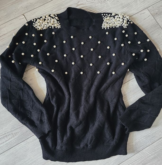 Красива блуза с перли