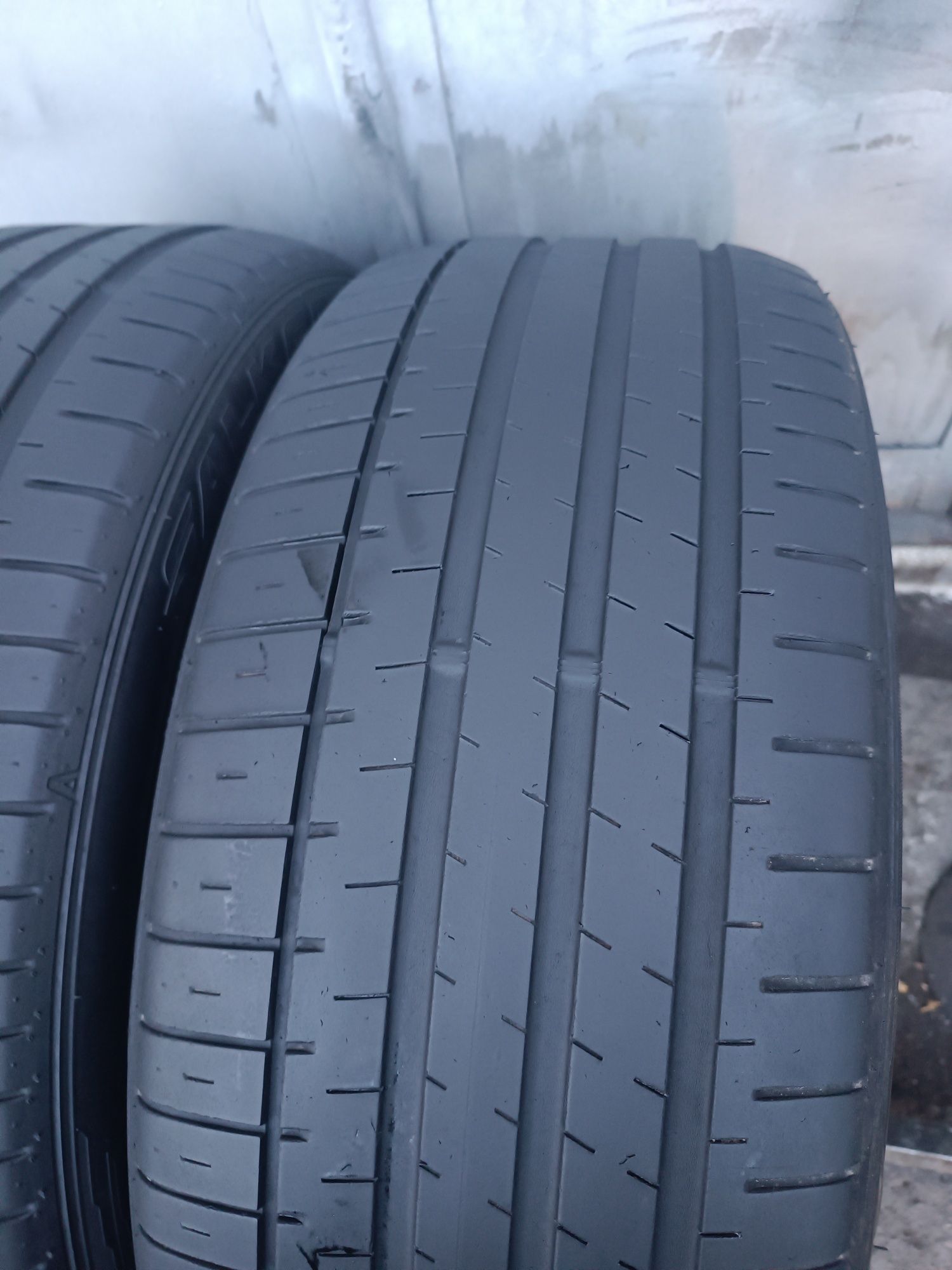 245/45/20 Falken