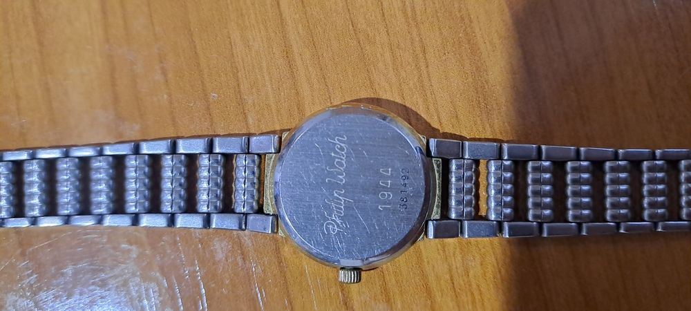 Ceasuri de dama diferite mărci pret negociabil