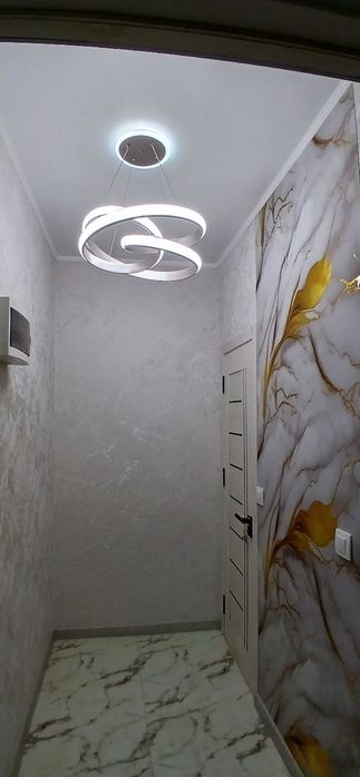 Mirzo Ulugʻbek metrosi oldidan 1/4/4  shinam yangi kvartira beriladi