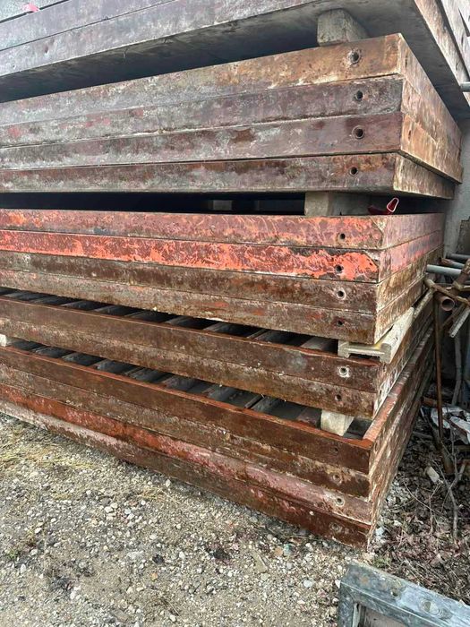 едроплощен вертикален кофраж DOKA