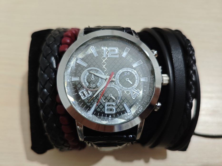 Продам набор браслеты + наручные часы М (актуально)