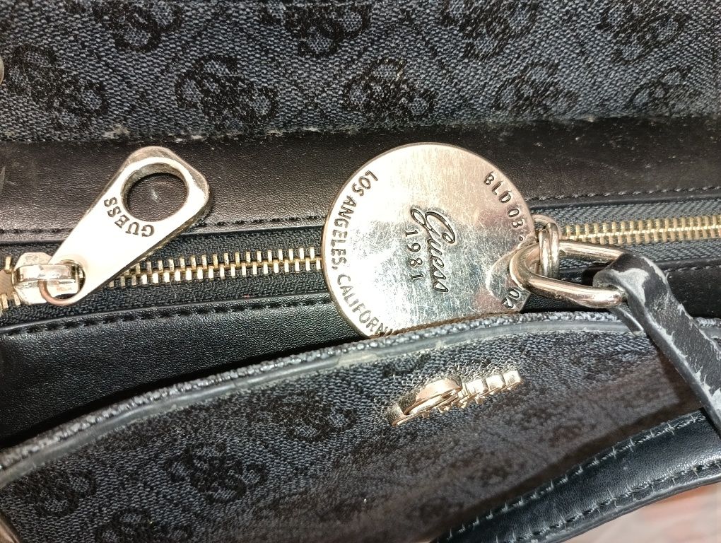 Guess кожена чанта - 30 лв