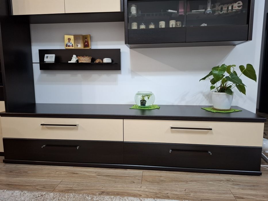 Vând mobilă de living marca Lems în stare foarte bună