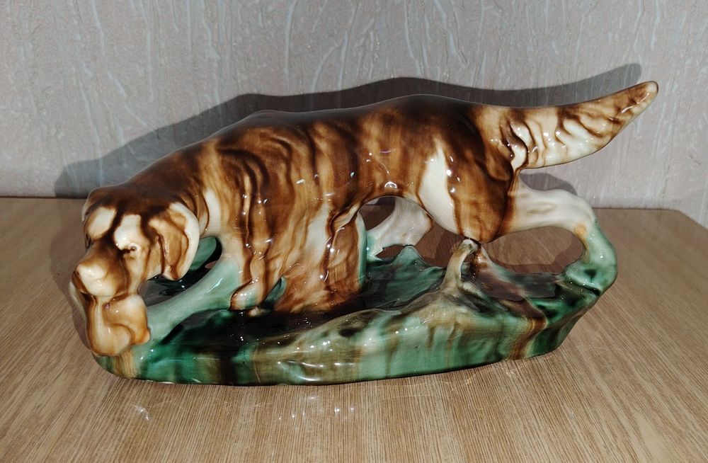 статуэтка "Охотничья собака с дичью"