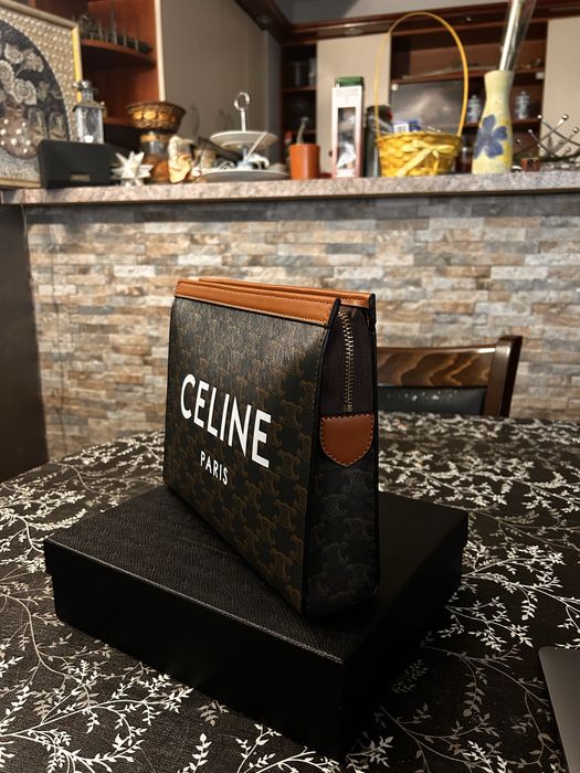 Celine Чантичка/Pouch Чисто Нова с Кутия