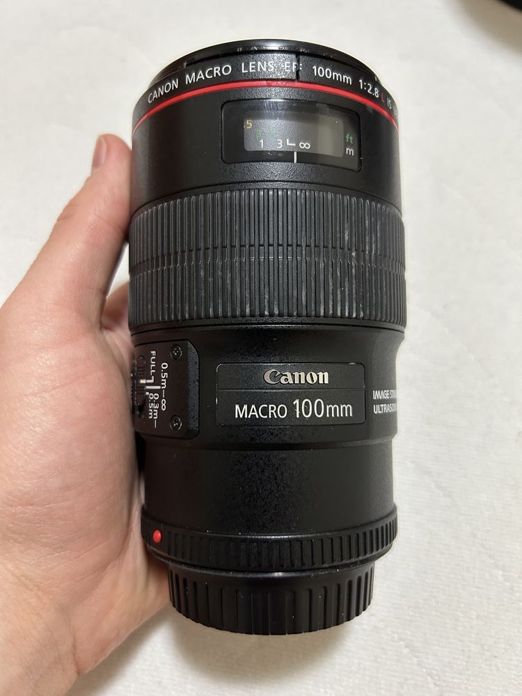 Обектив Canon EF 100mm f/2.8L Macro IS USM