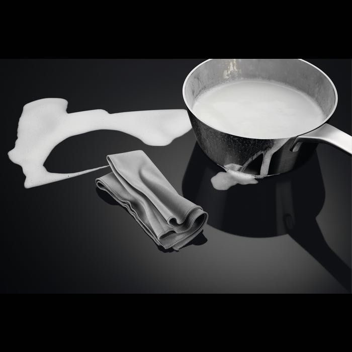 Plita cu inductie cu hota integrata AEG CCE84543CB Nou