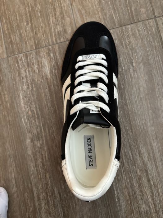 Steve Madden сникърси