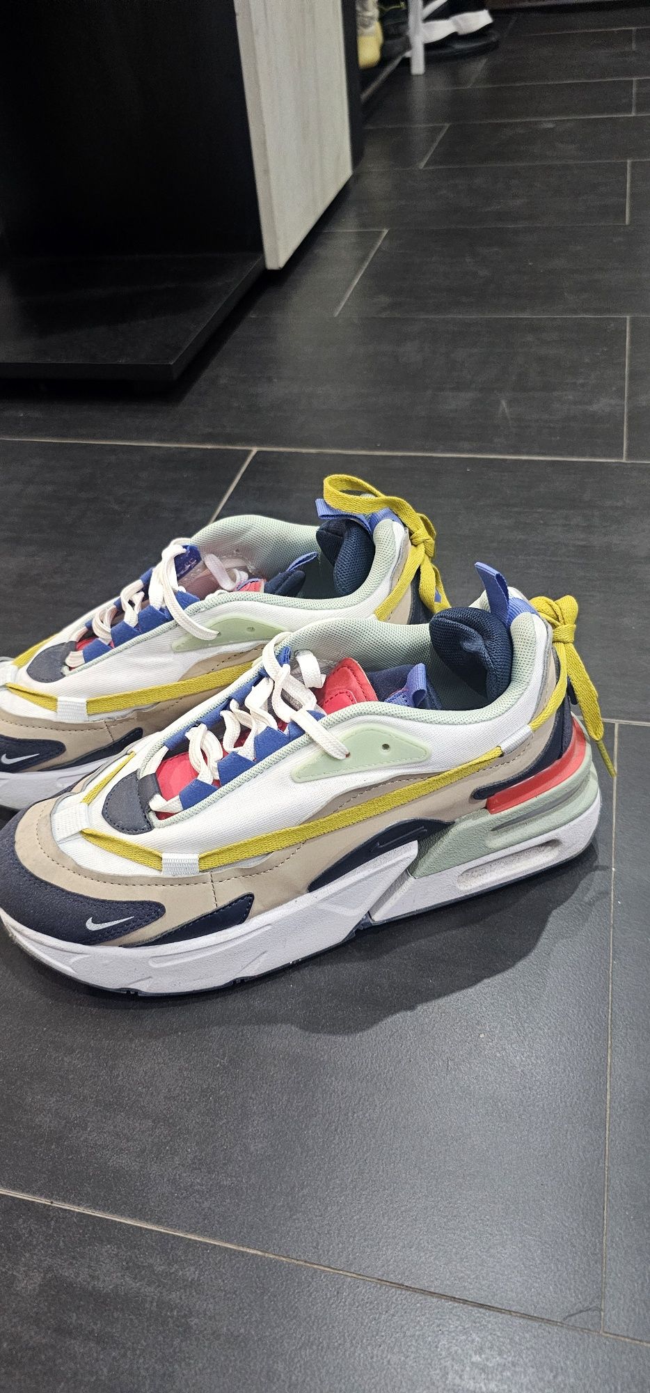 Маратонки nike женски