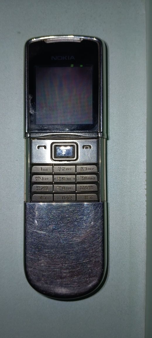 Nokia 8800 sotiladi