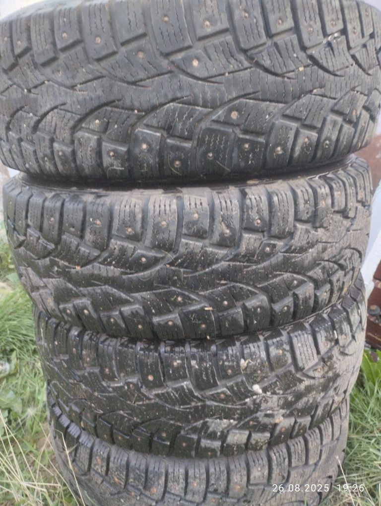 Продам комплект зимней резины R 14 185/65
